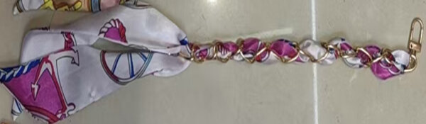 Kettenanhänger mit Tuch 538